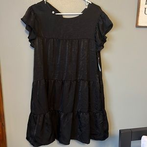 Tired mini black dress